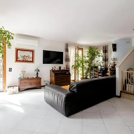 Garden House Fiera Milano Homestay *