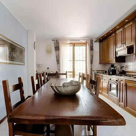 Garden House Fiera Milano Homestay